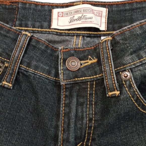 Levi Strauss Juniors size 1 medium Lowrise Bootcut jeans - Picture 3 of 4